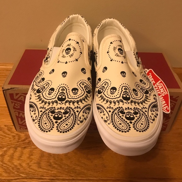 Vans Classic Slip-On Bandana Skulls - Picture 2 of 5
